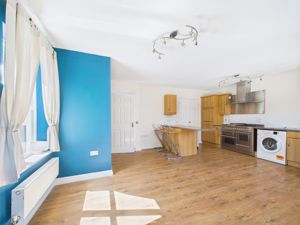 dining- click for photo gallery